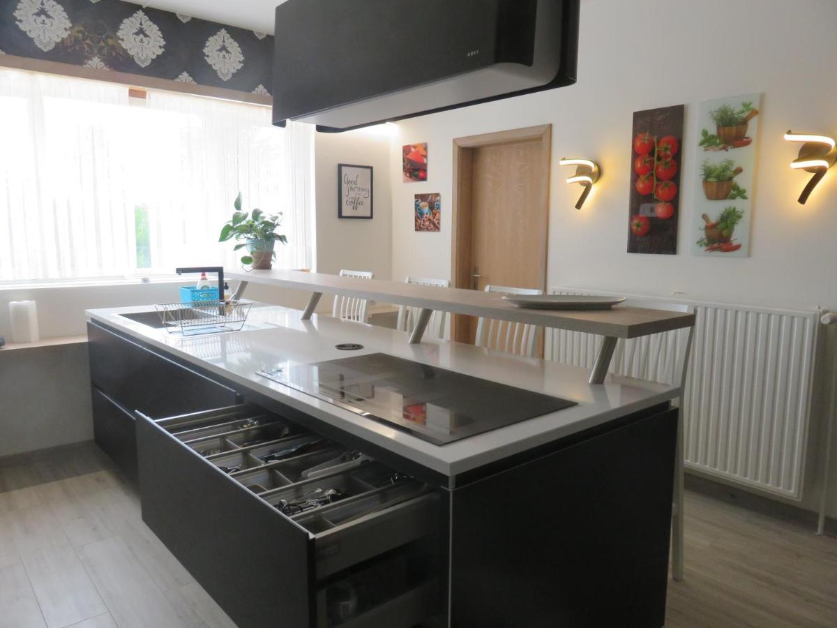 Lovely Guesthouse Lier Lint ภายนอก รูปภาพ