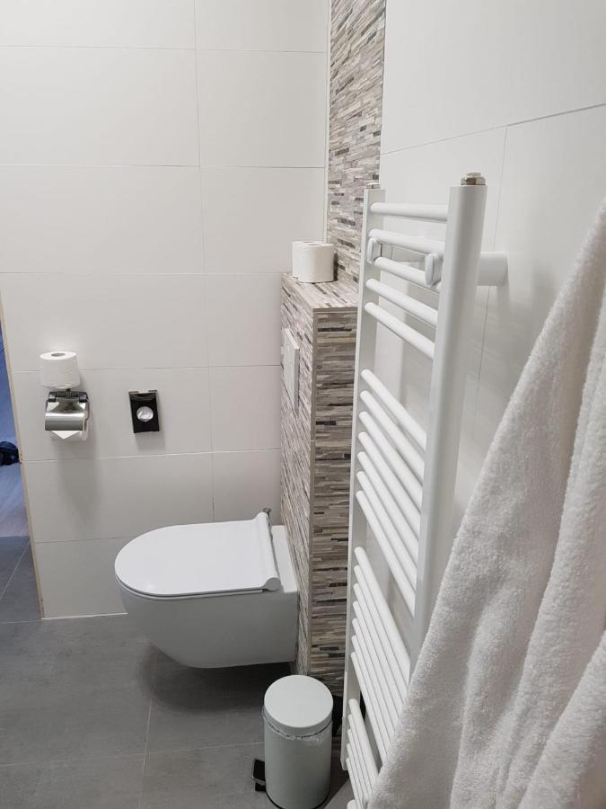 Lovely Guesthouse Lier Lint ภายนอก รูปภาพ